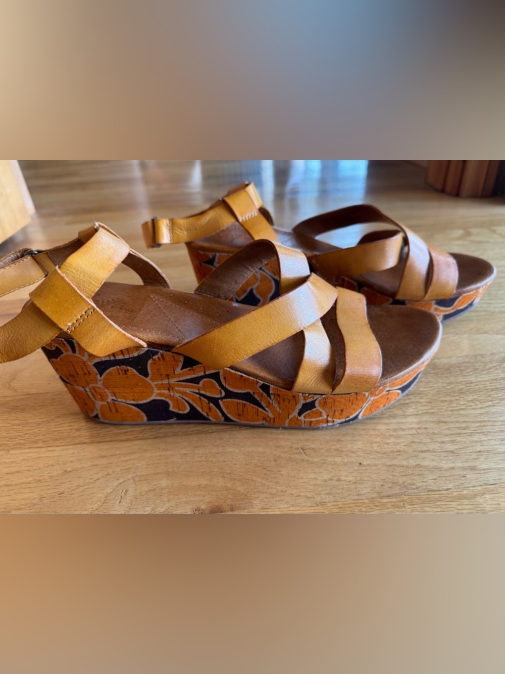 Naya Strappy Platform Wedge Sandals. Worn once! - Picture 6 of 8